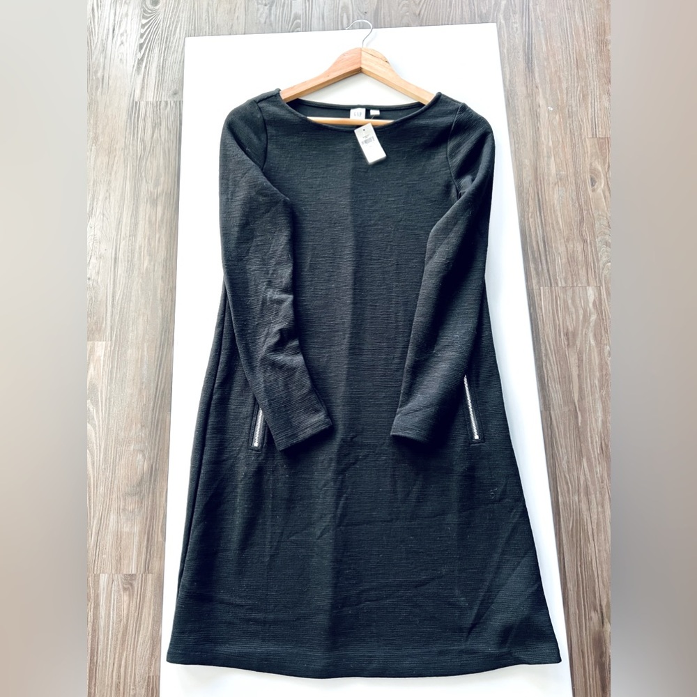 Gap Long-Sleeve Dress. New. Size XS